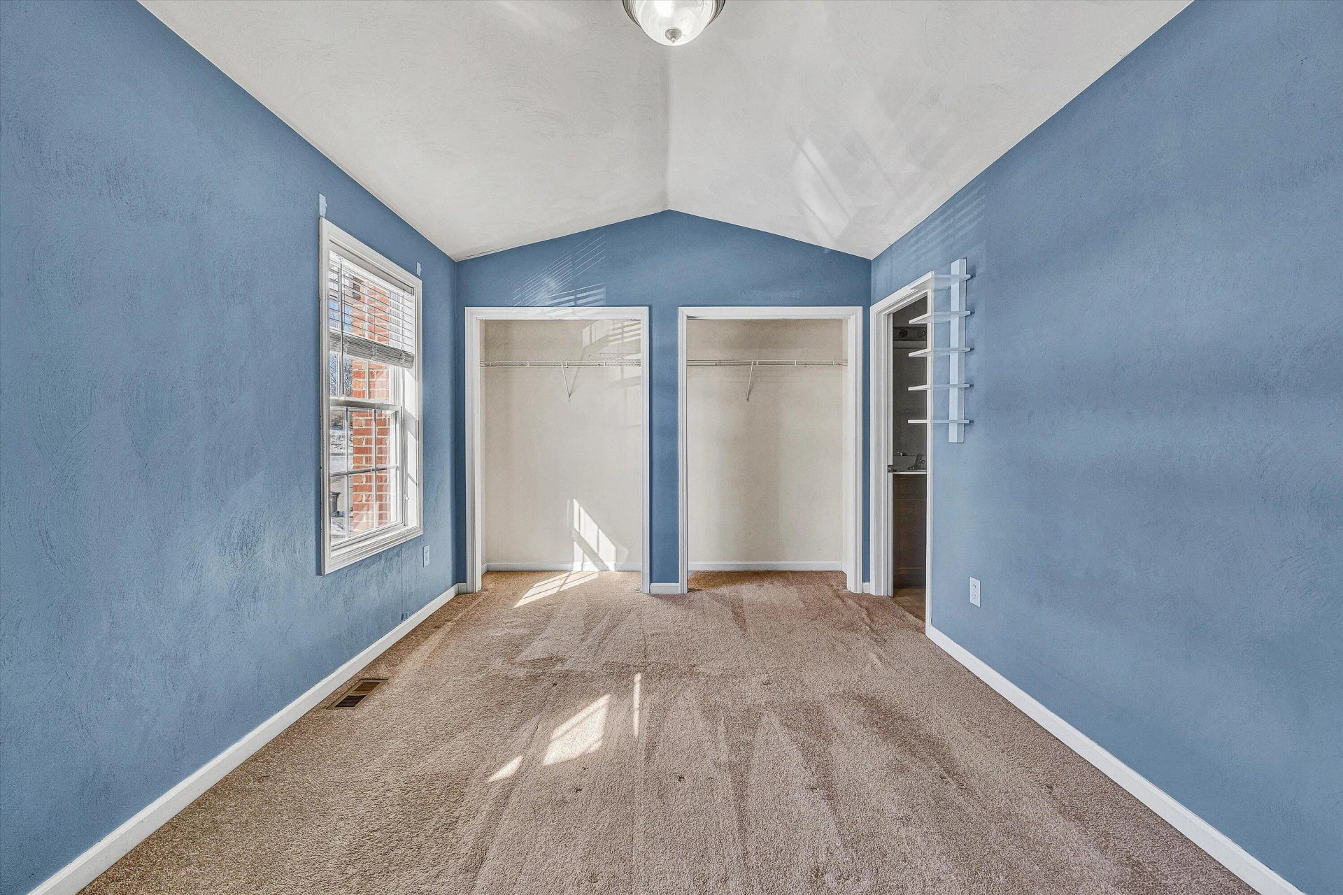 6849 Woodcreeper DR - Photo 17