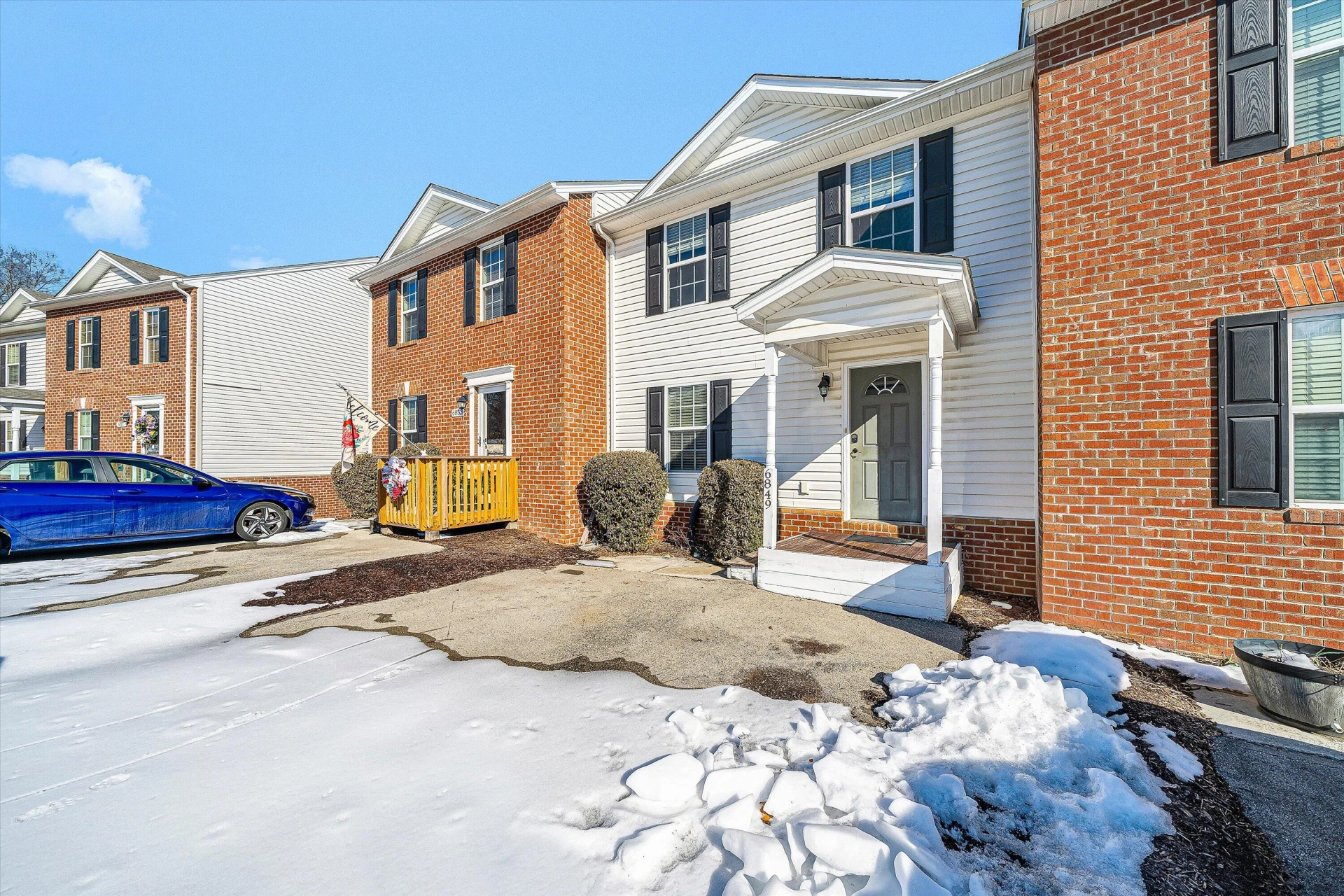 6849 Woodcreeper DR - Photo 2