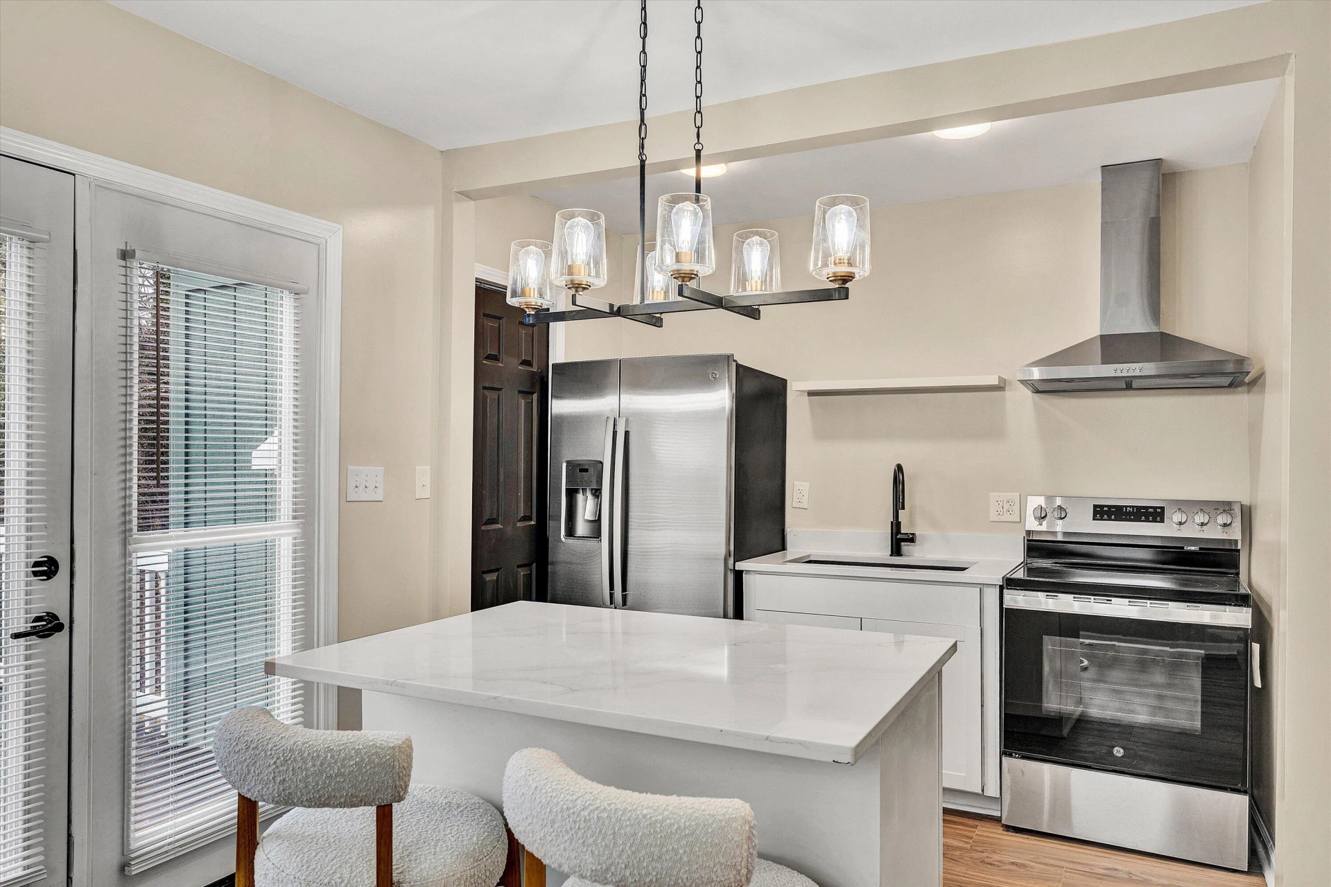 917 McDowell AVE NW - Photo 12