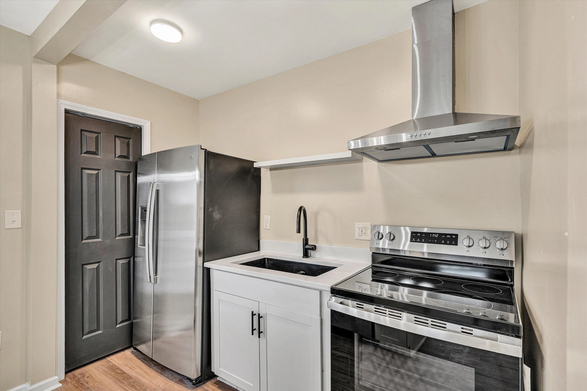 917 McDowell AVE NW - Photo 15