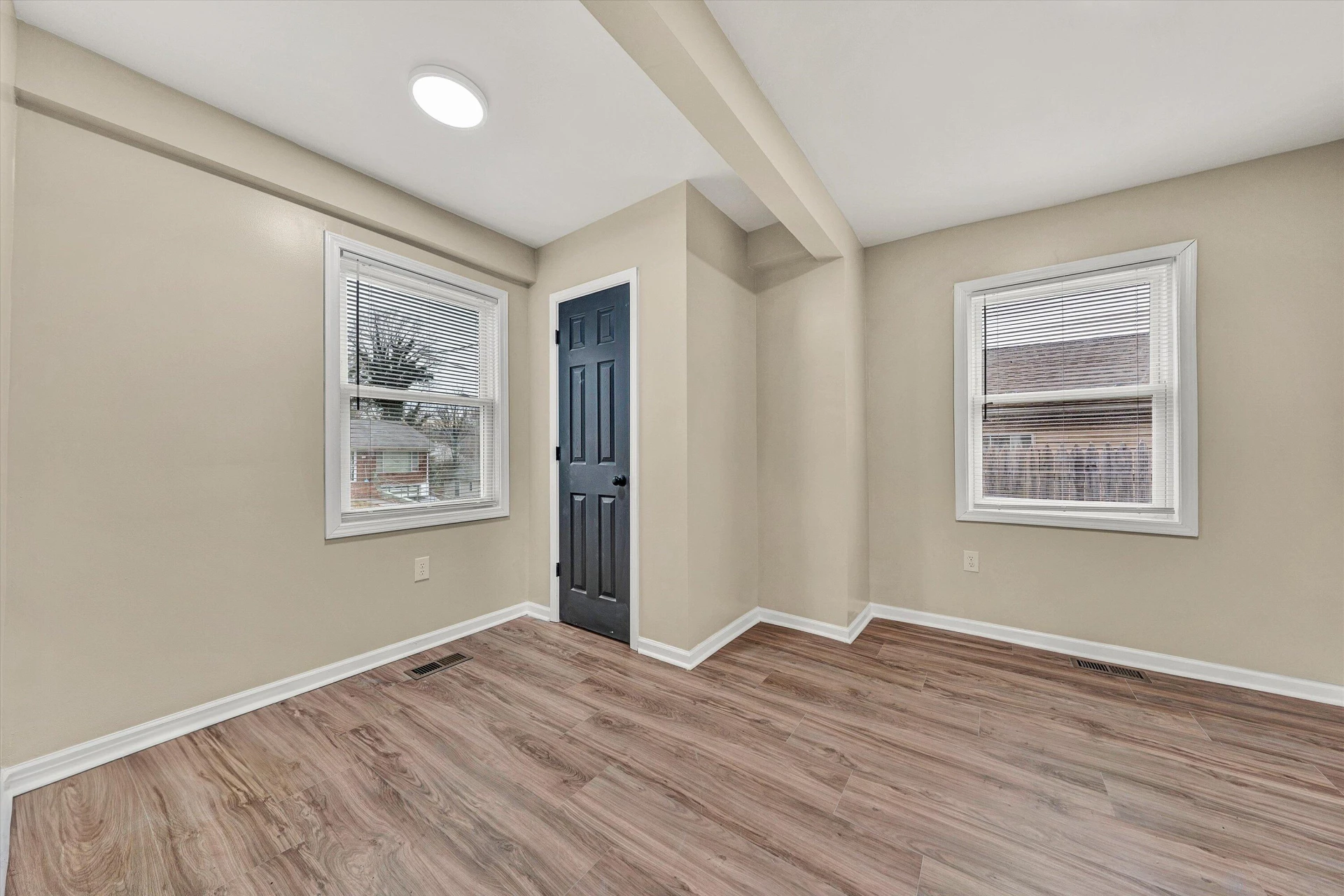 917 McDowell AVE NW - Photo 20