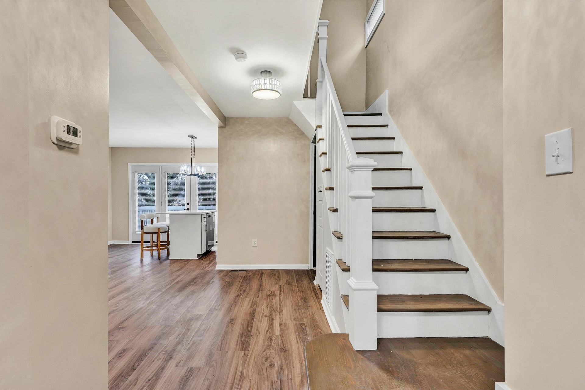 917 McDowell AVE NW - Photo 8