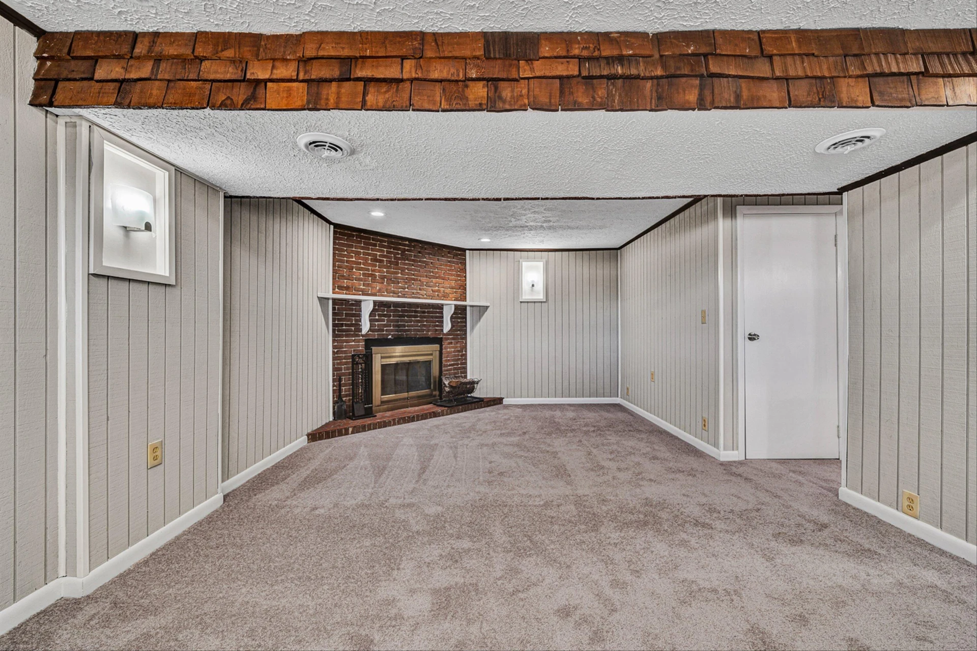 963 Page ST - Photo 16