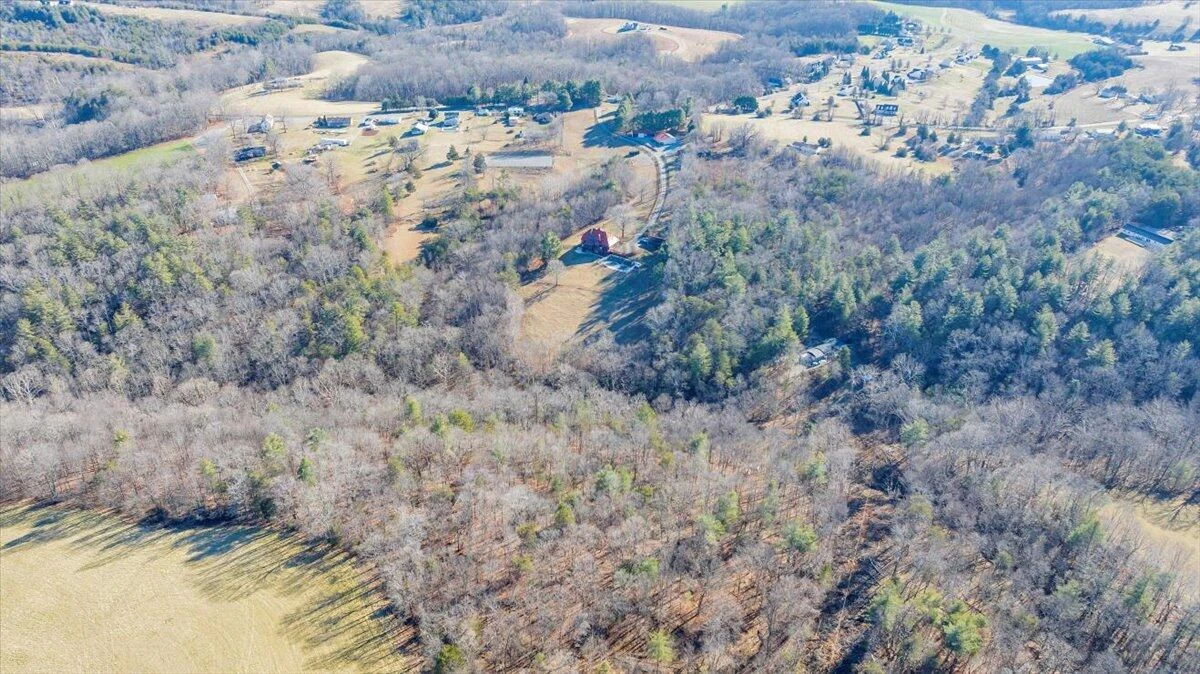 376 Bentwood LN - Photo 4