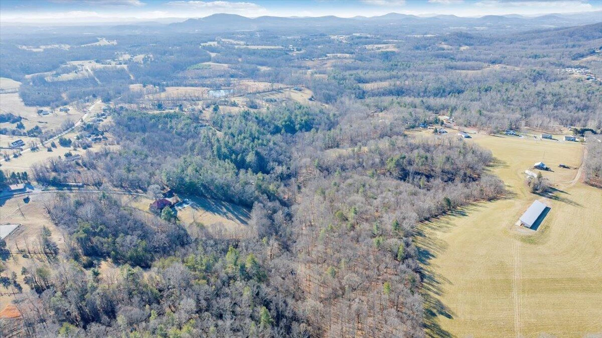 376 Bentwood LN - Photo 5