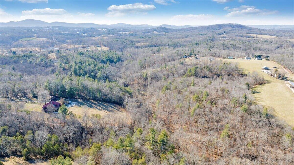 376 Bentwood LN - Photo 6