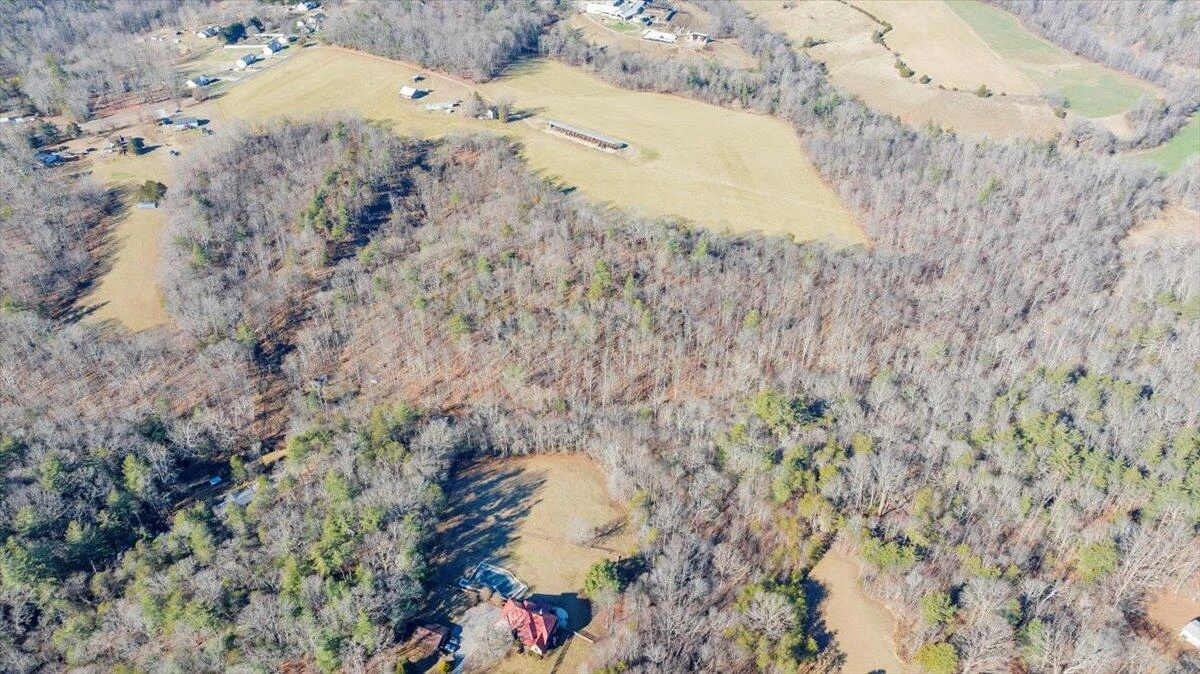 376 Bentwood LN - Photo 7