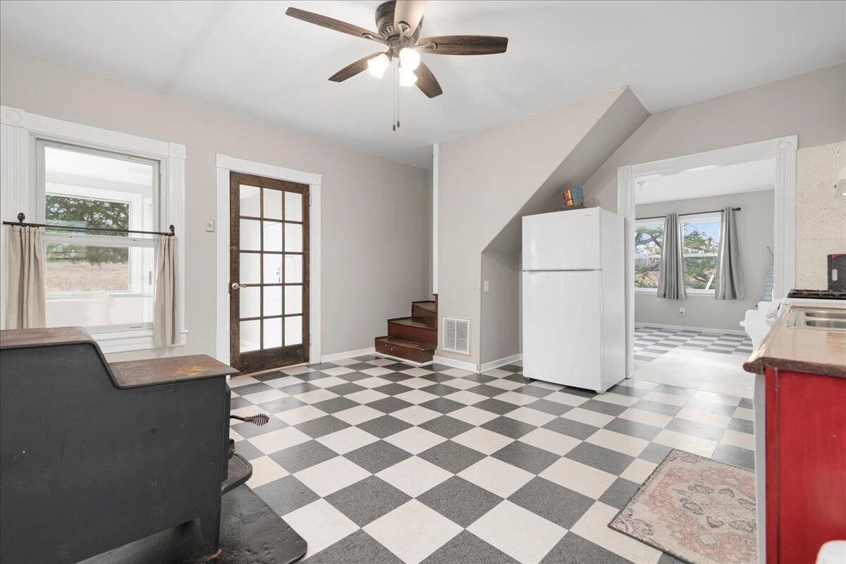 627 Hat Creek RD - Photo 52