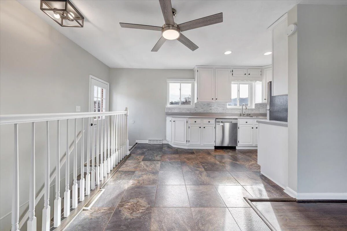 3804 Meadowlark RD - Photo 7