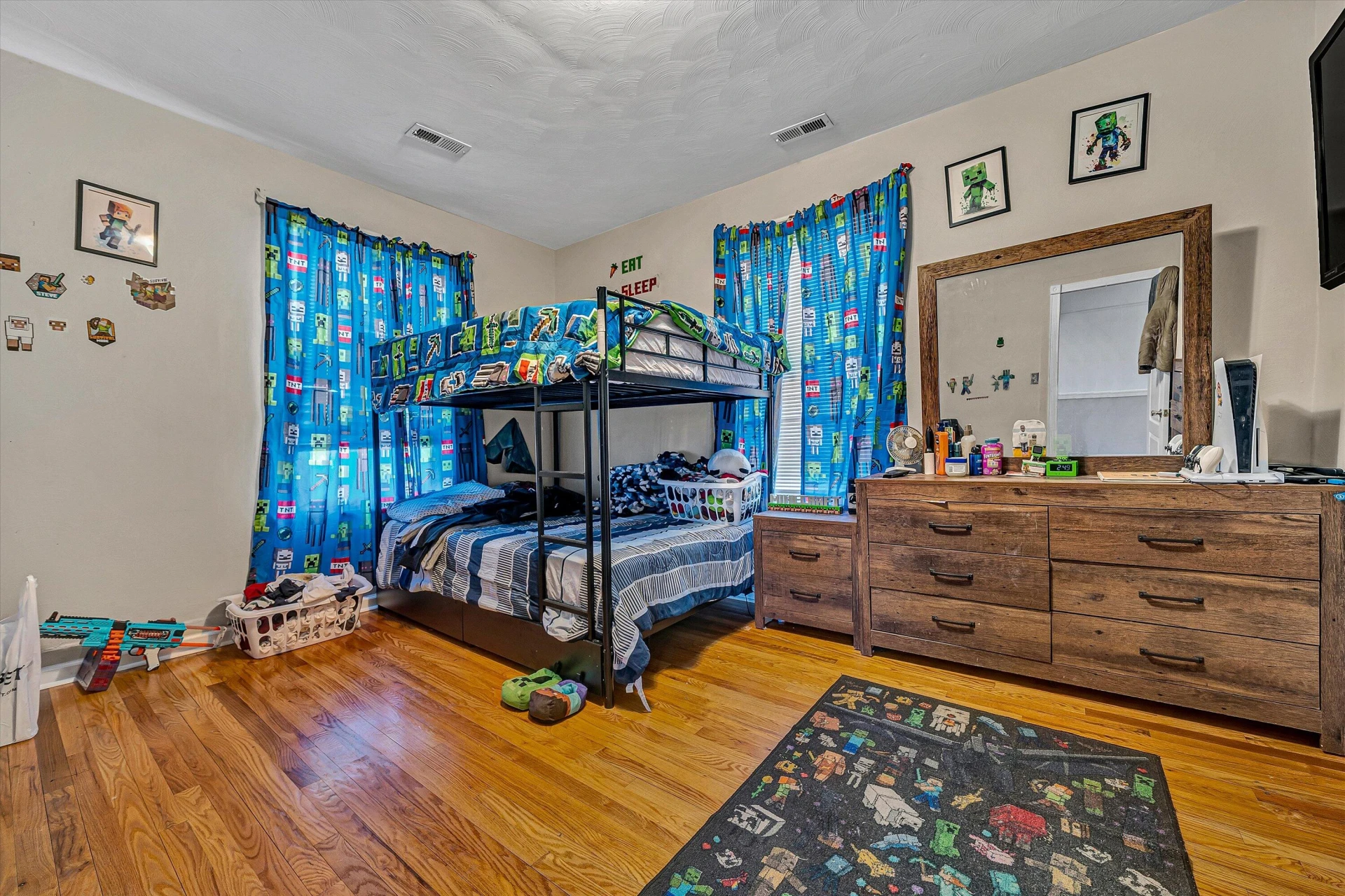 703 ELM AVE SE - Photo 14