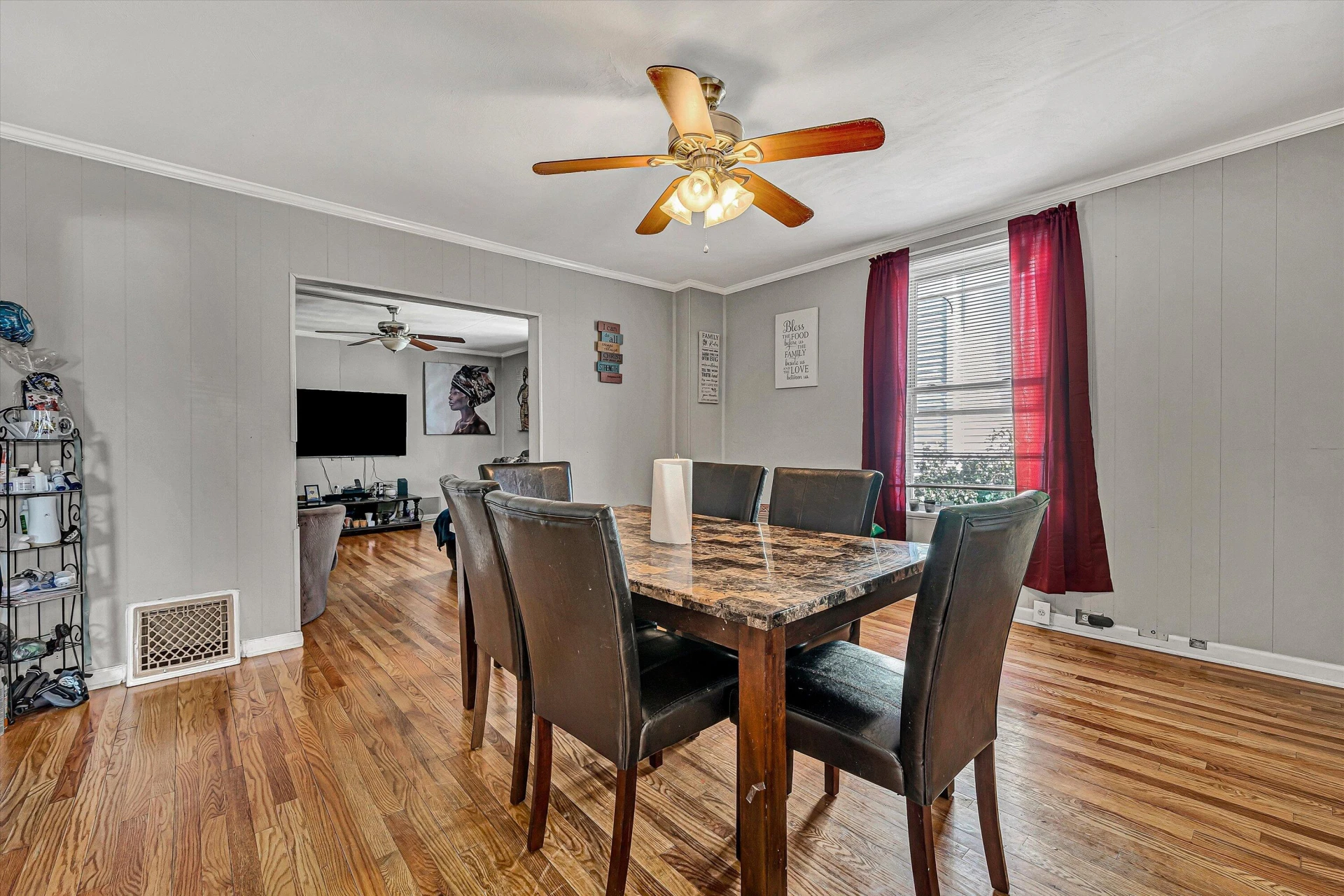 703 ELM AVE SE - Photo 6