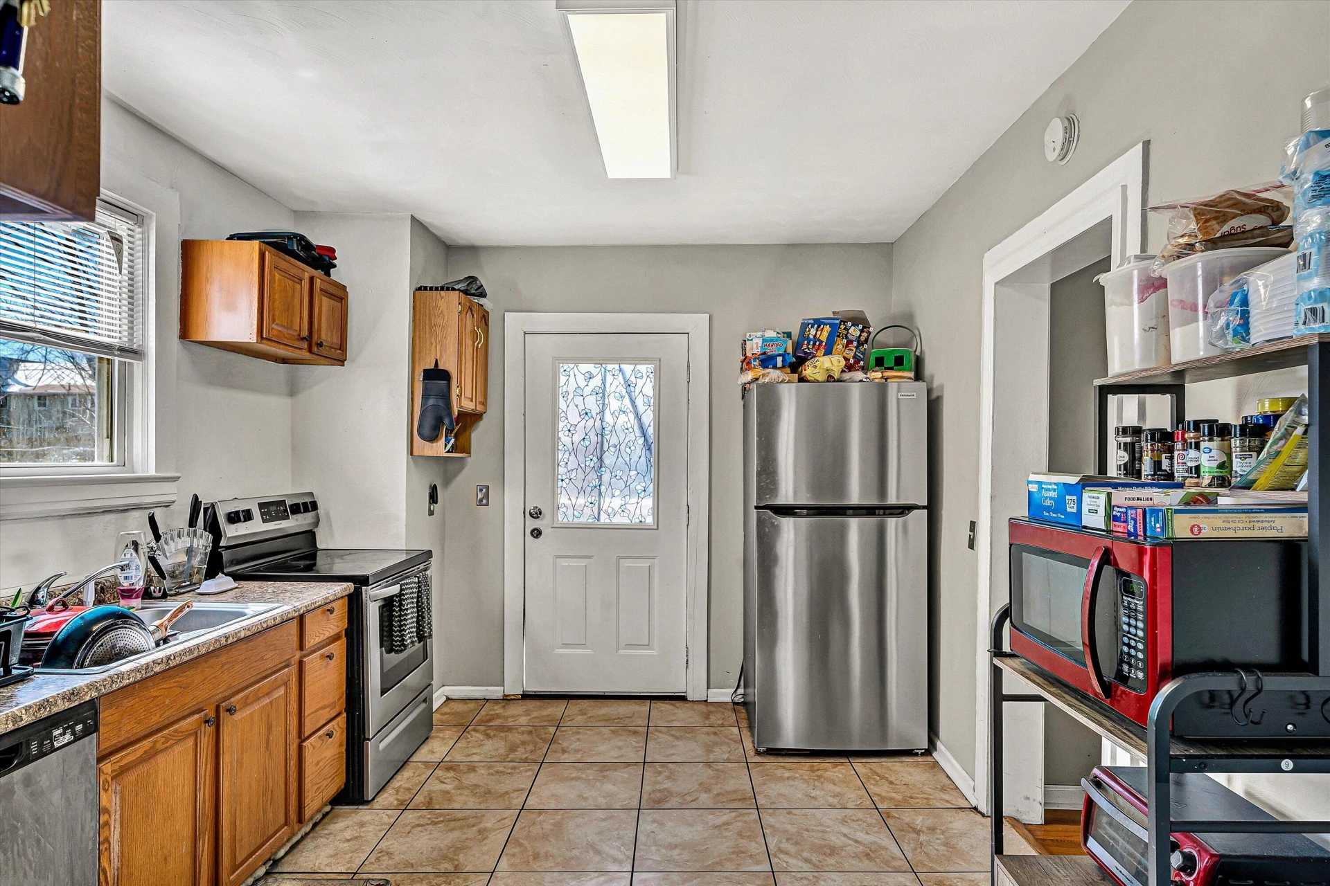 703 ELM AVE SE - Photo 8