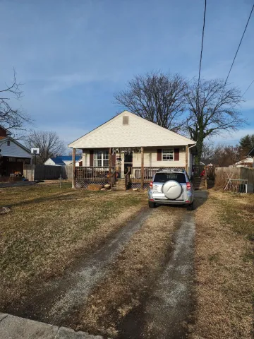 903 Bowman AVE