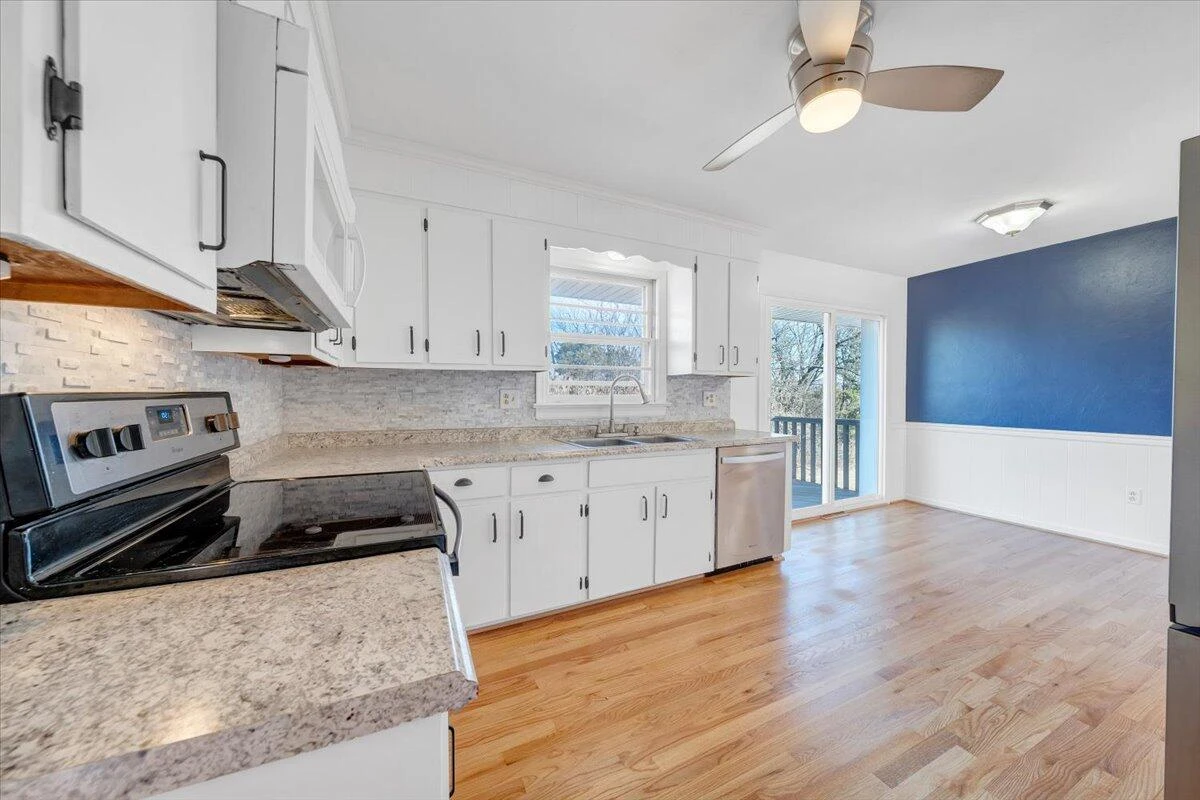 5813 Wayburn DR - Photo 24