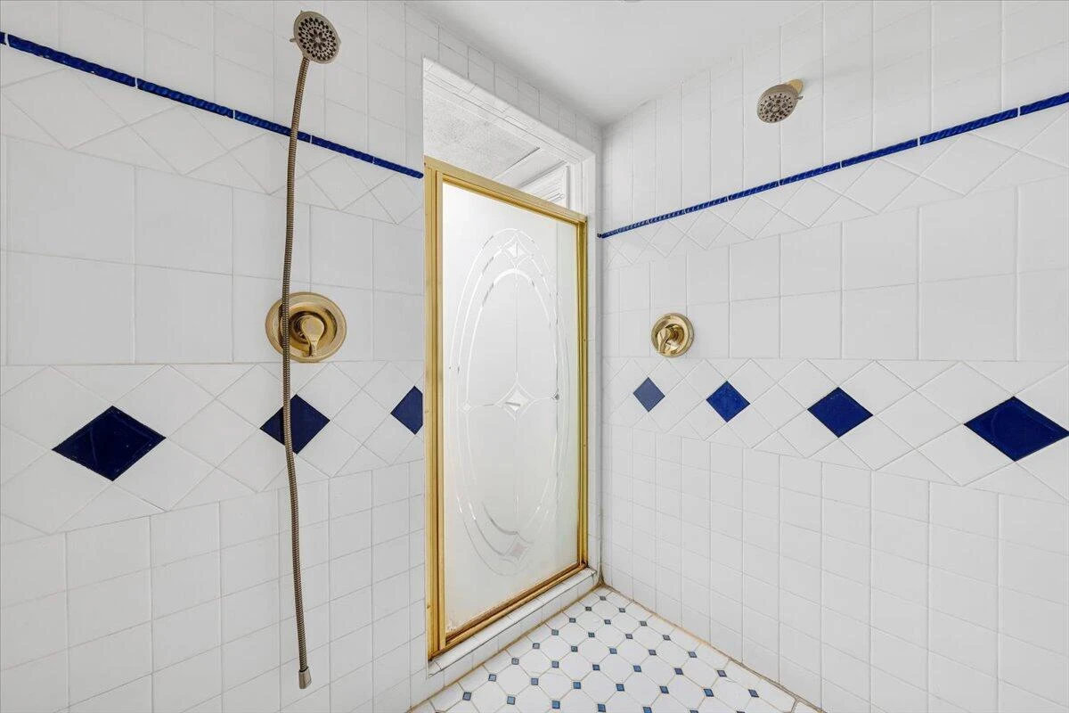5813 Wayburn DR - Photo 55