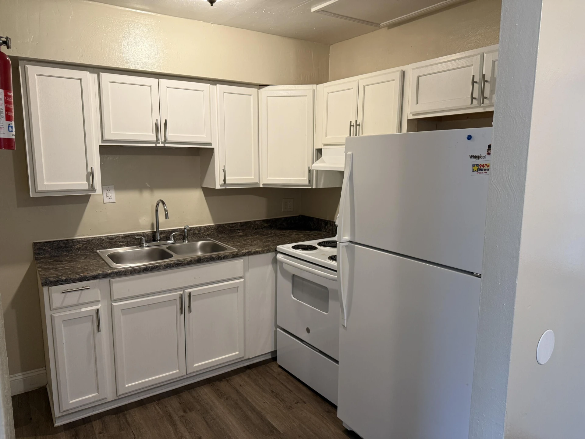 1634 Eastern AVE NE - Photo 12