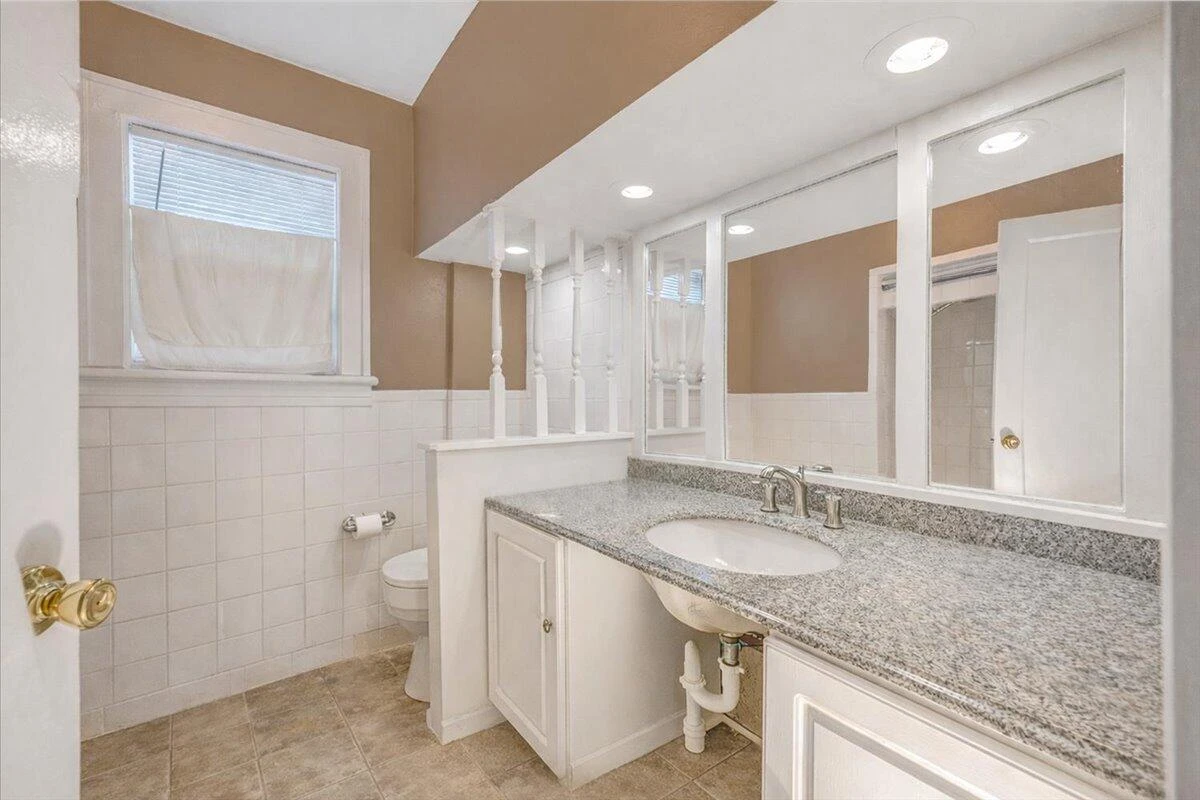 539 Rutherford AVE NW - Photo 11