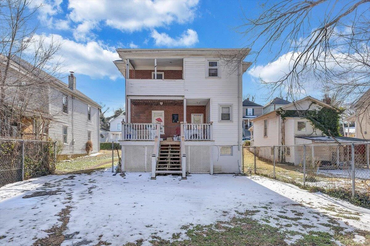 539 Rutherford AVE NW - Photo 16