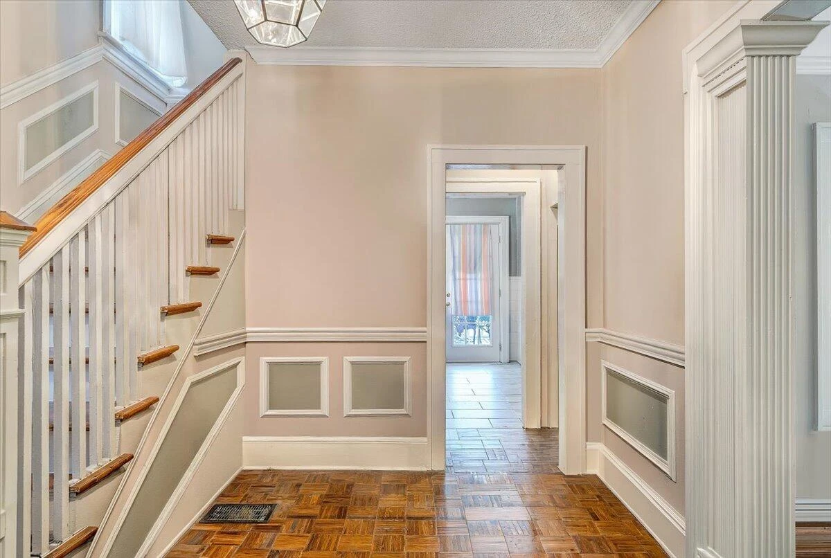 539 Rutherford AVE NW - Photo 2