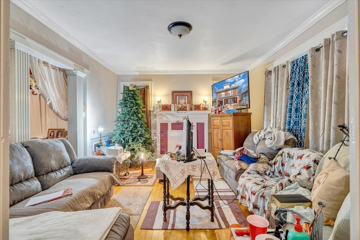 539 Rutherford AVE NW - Photo 4