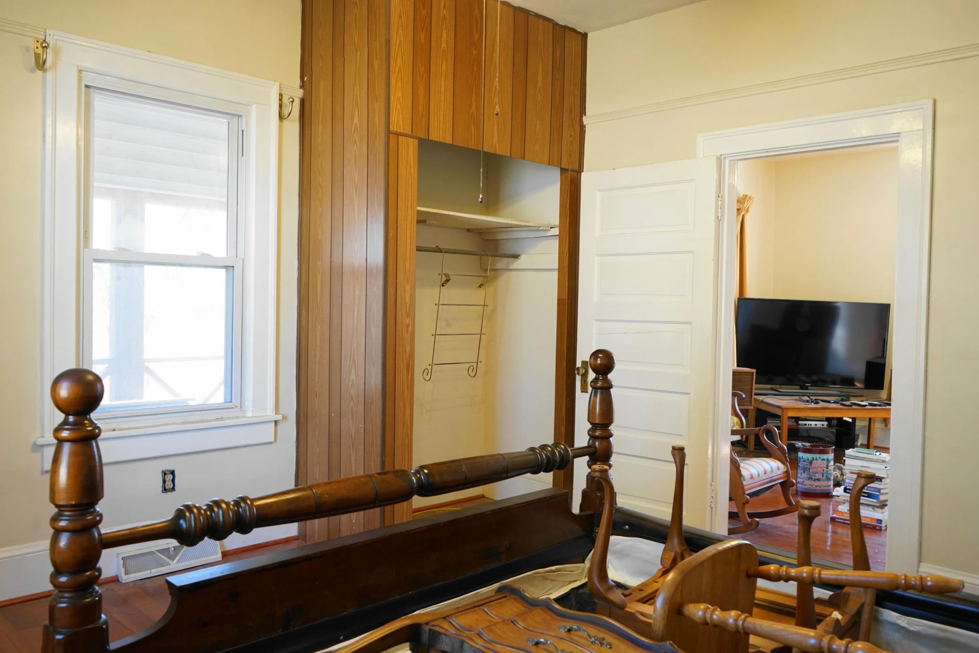 2230 Overlook RD NE - Photo 11