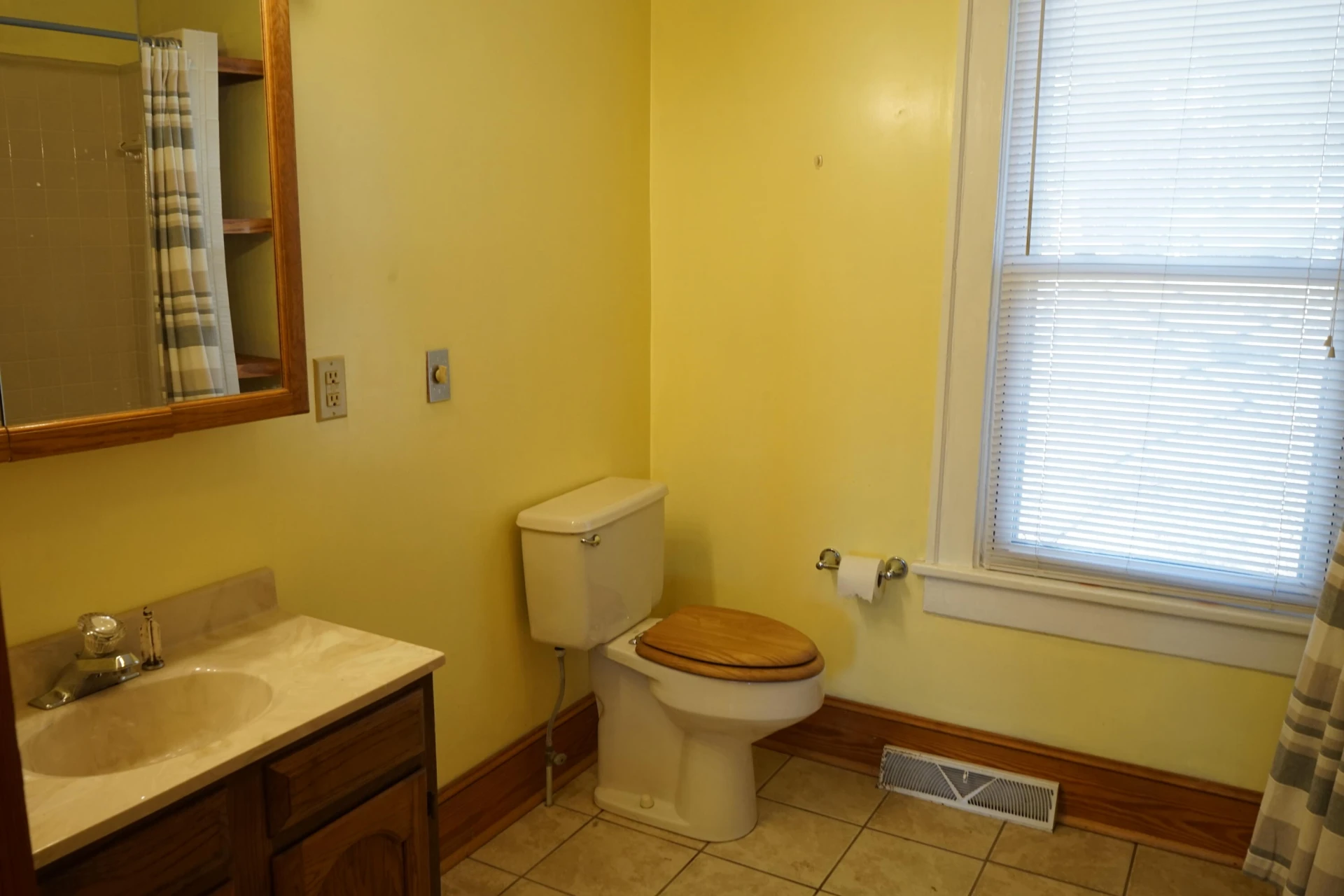 2230 Overlook RD NE - Photo 30