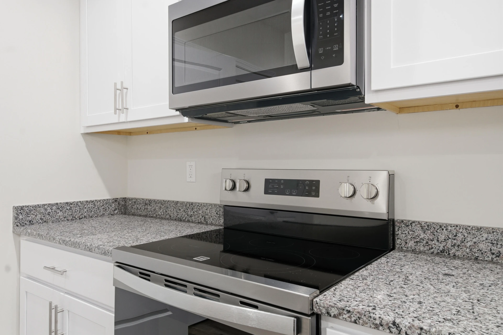 411 S Washington AVE - Photo 11