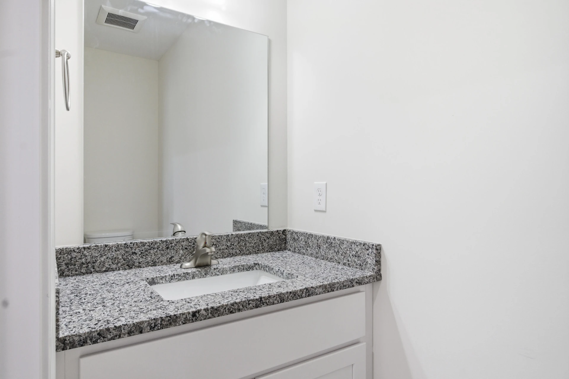 411 S Washington AVE - Photo 14