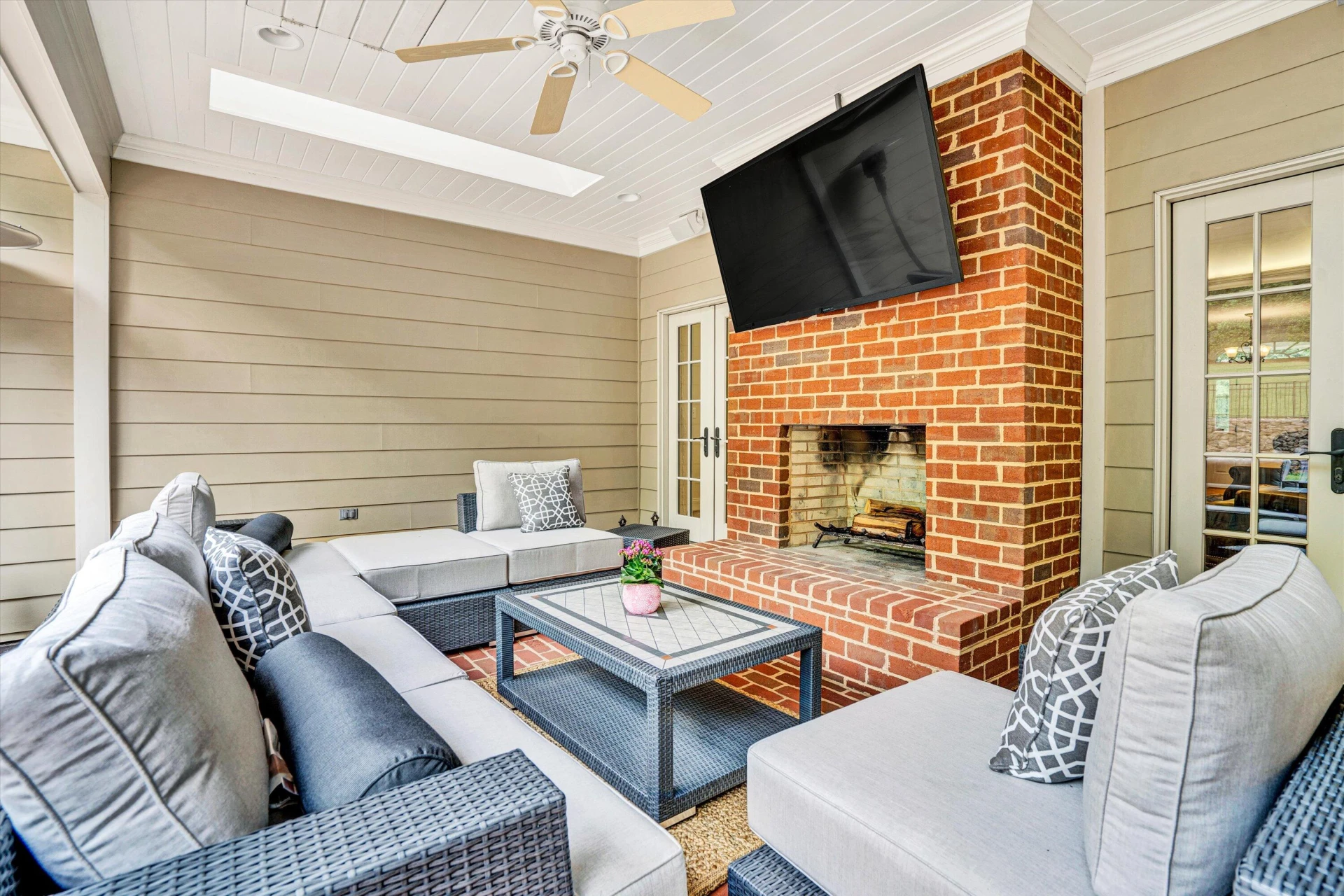 3707 Wellington DR SE - Photo 6