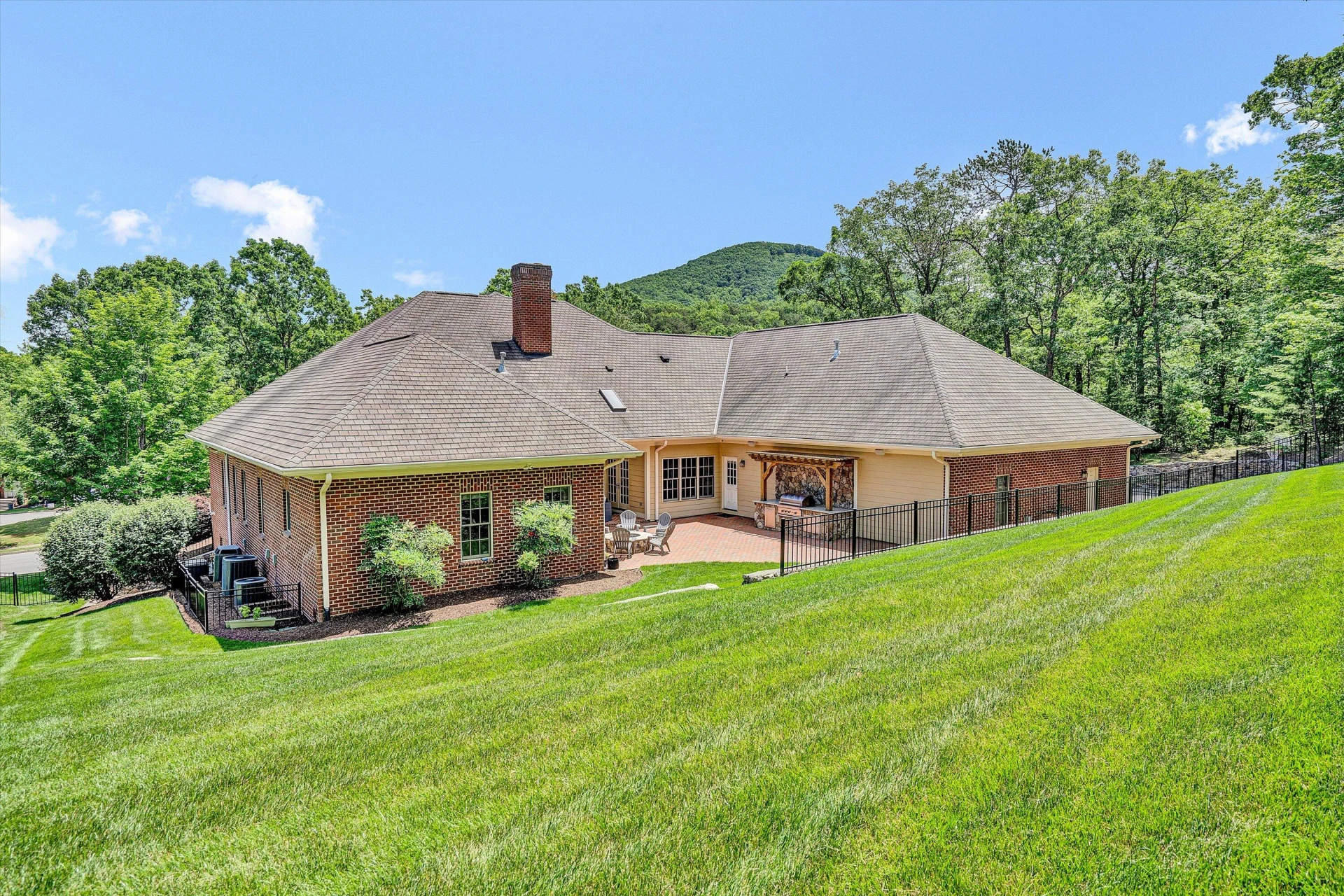 3707 Wellington DR SE - Photo 73