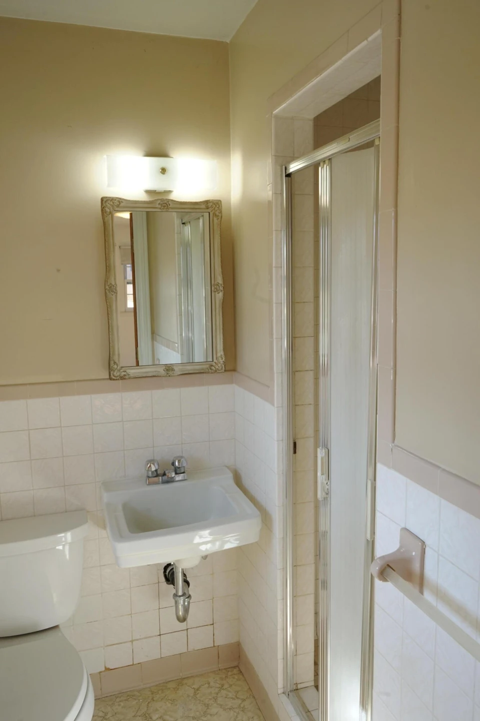 2231 Hardy RD - Photo 28