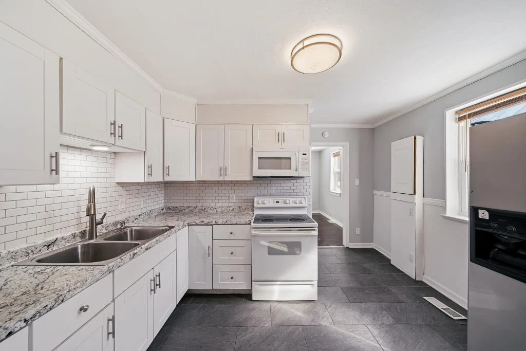 544 Westwood BLVD NW - Photo 8