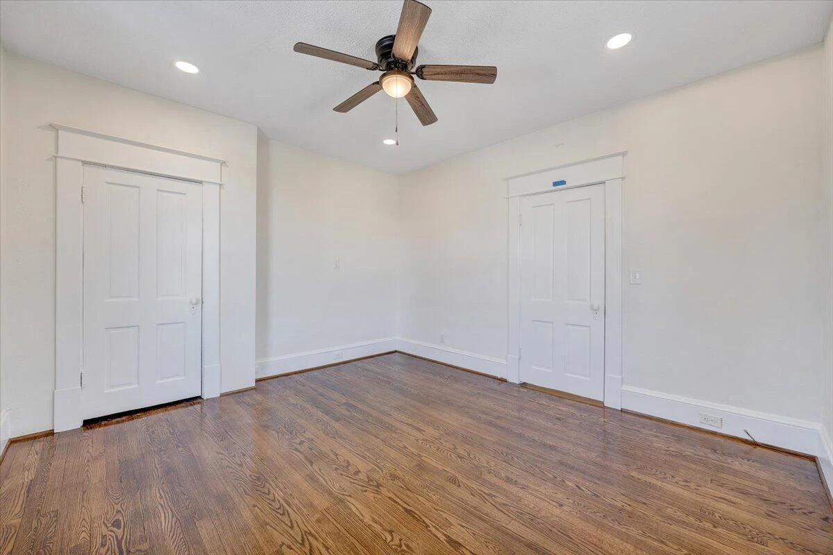 411 W Cleveland AVE - Photo 23