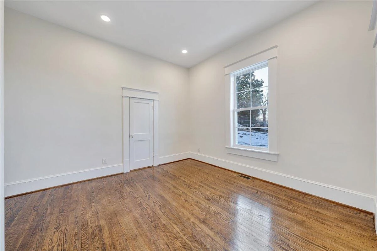 411 W Cleveland AVE - Photo 24