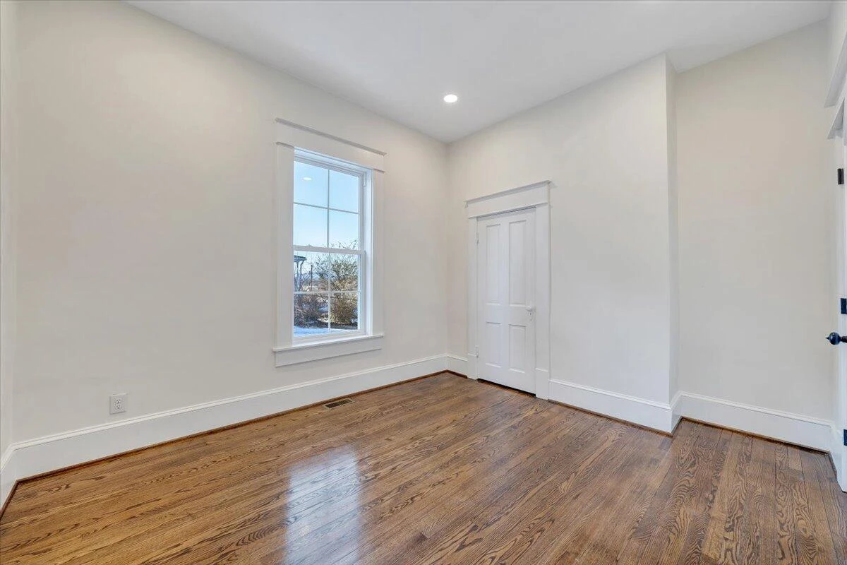 411 W Cleveland AVE - Photo 26