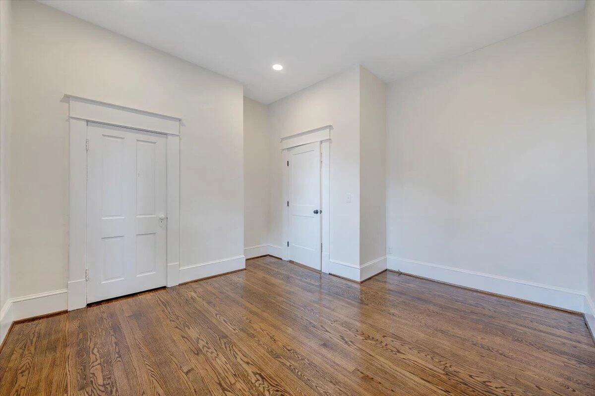 411 W Cleveland AVE - Photo 27