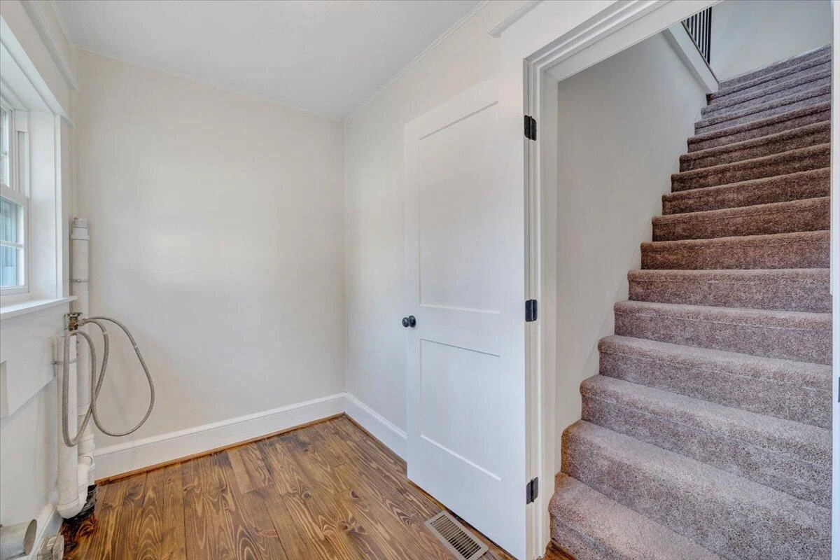 411 W Cleveland AVE - Photo 31