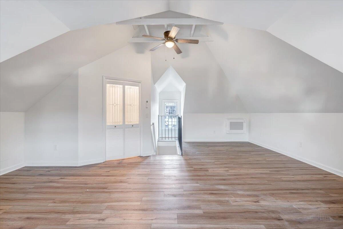 411 W Cleveland AVE - Photo 33
