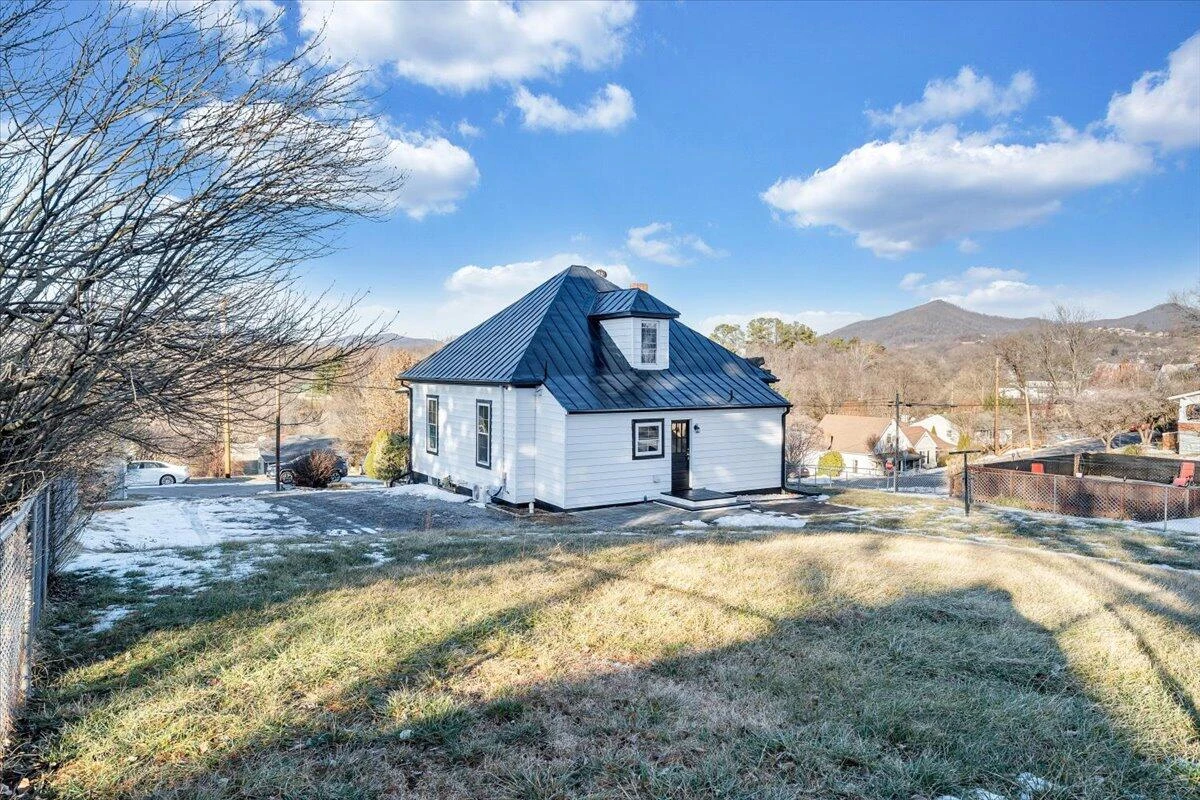 411 W Cleveland AVE - Photo 41