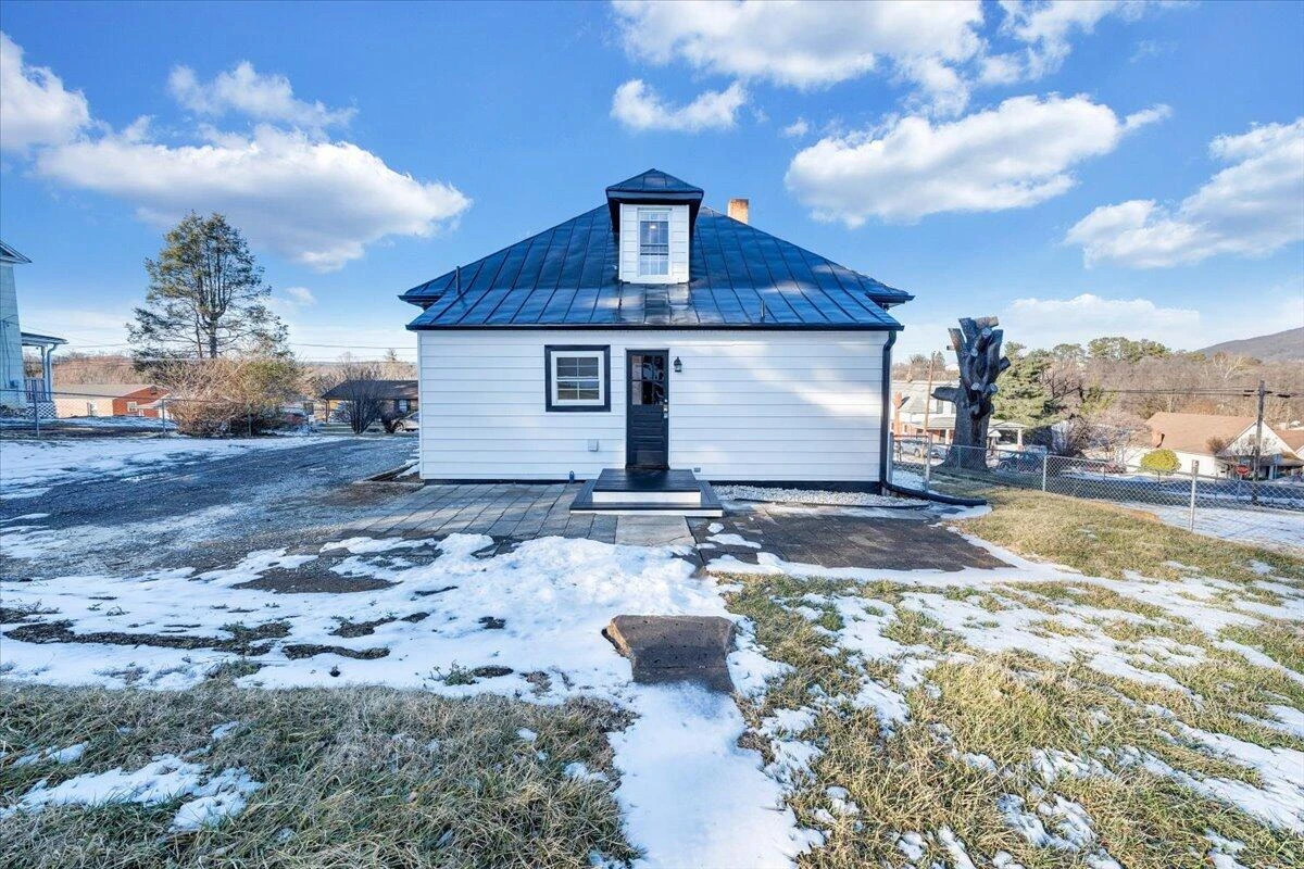 411 W Cleveland AVE - Photo 43
