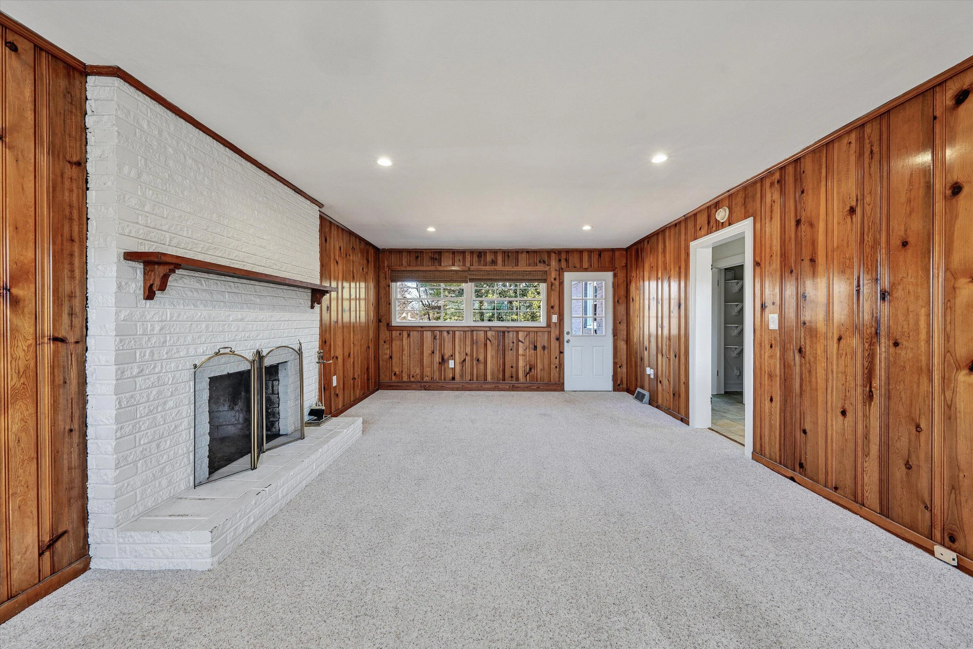 2616 Hollowdale DR - Photo 21