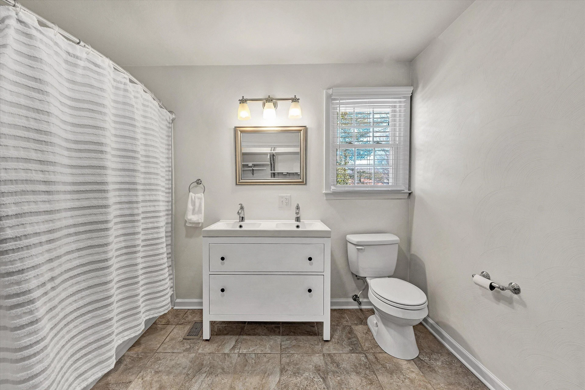 2616 Hollowdale DR - Photo 24