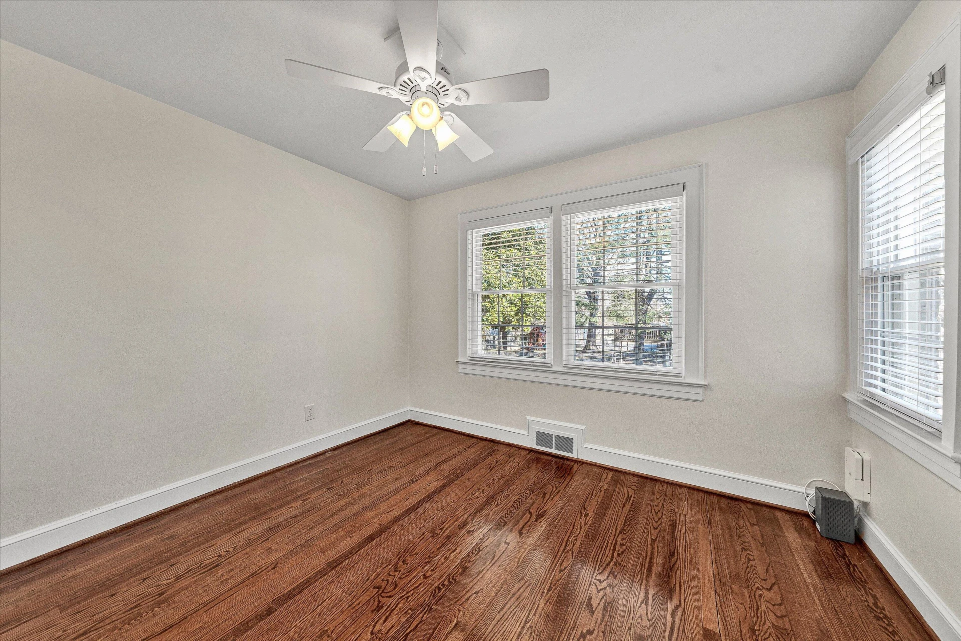 2616 Hollowdale DR - Photo 26