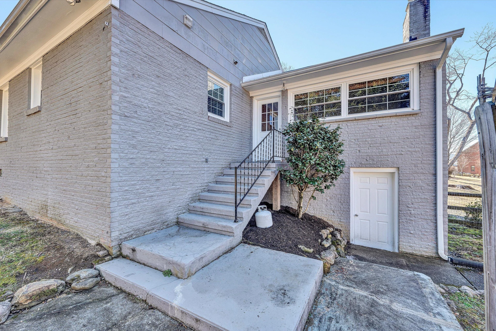 2616 Hollowdale DR - Photo 35