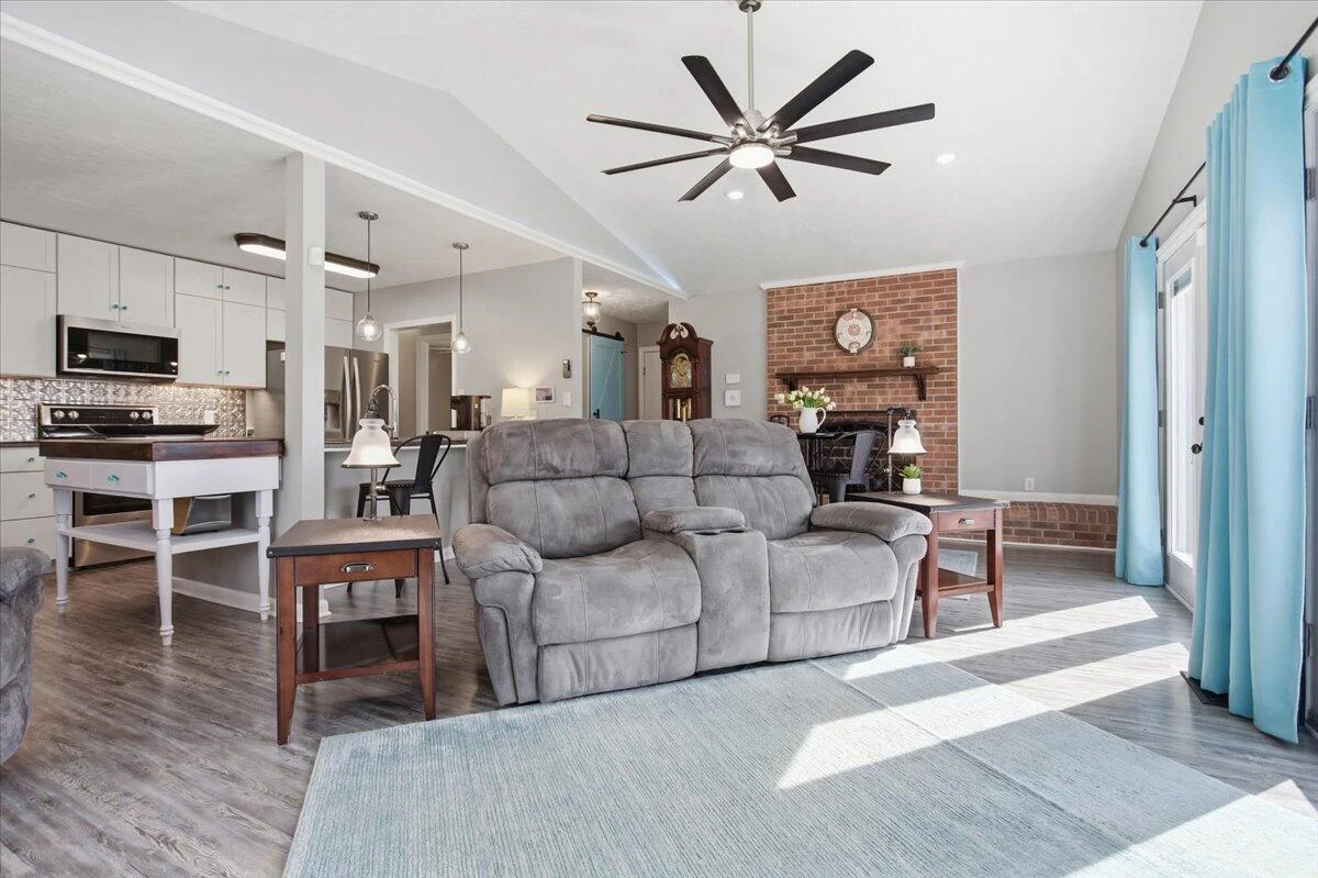 128 Huntington RD - Photo 17