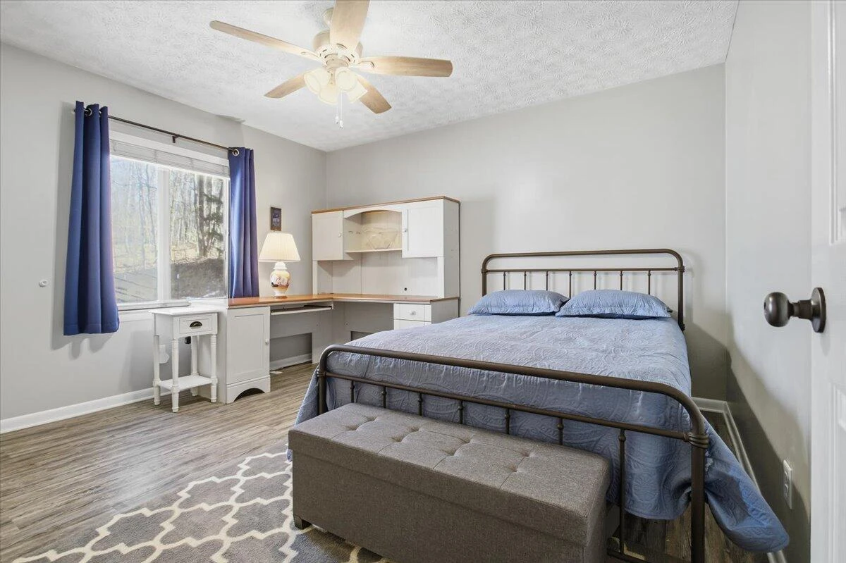 128 Huntington RD - Photo 33
