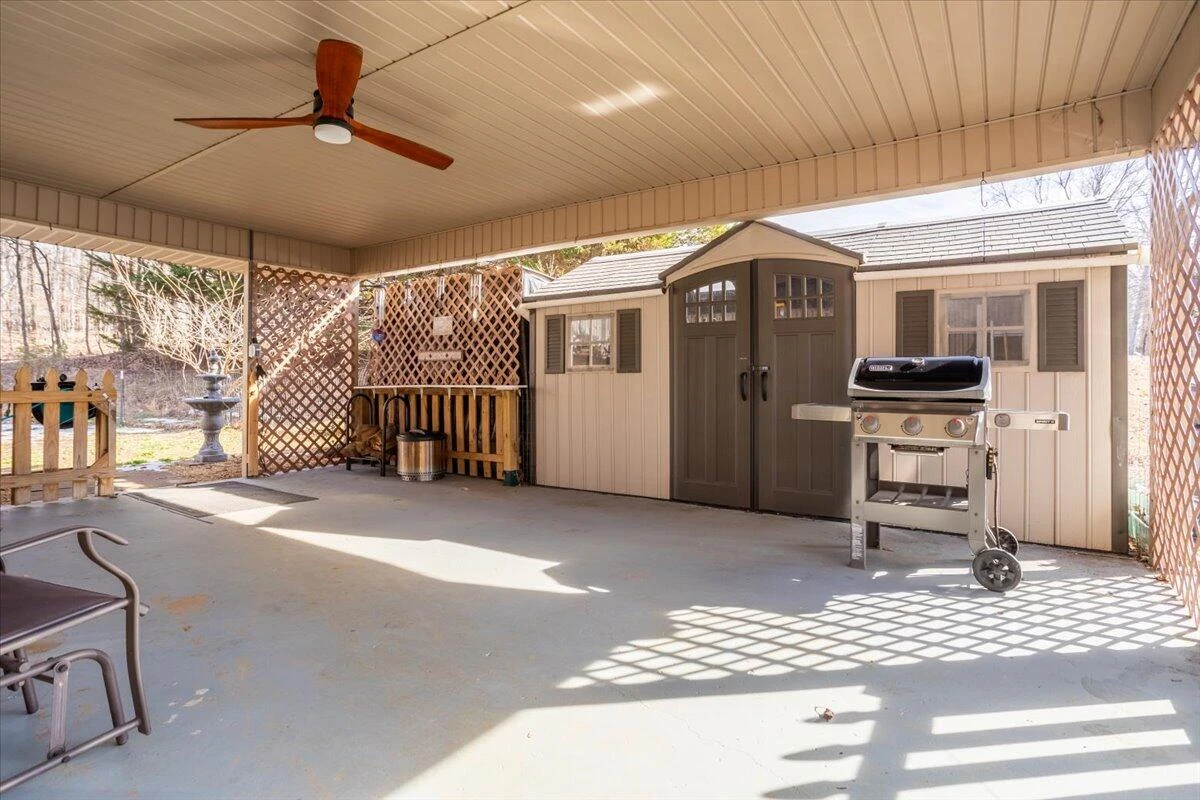 128 Huntington RD - Photo 40