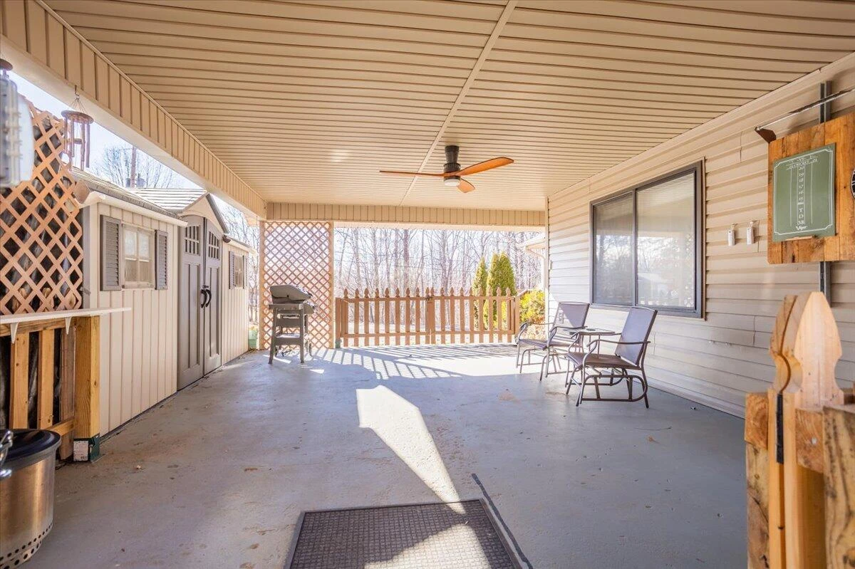 128 Huntington RD - Photo 44