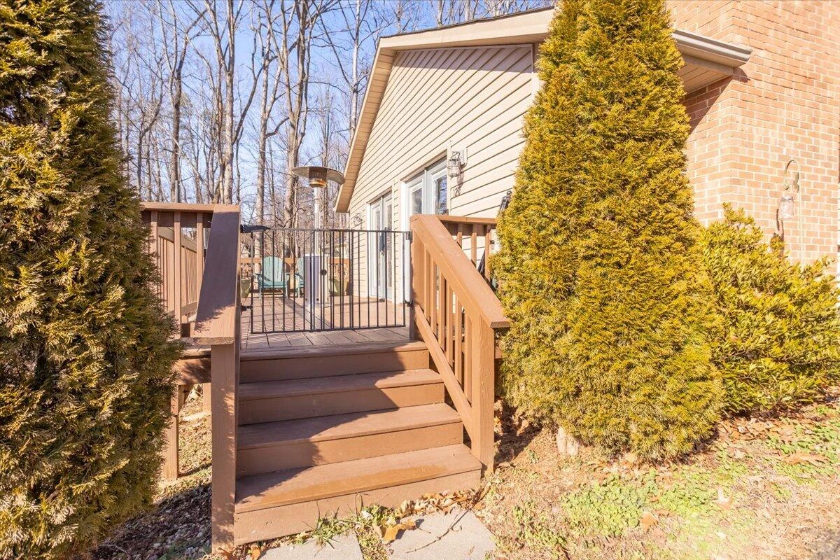 128 Huntington RD - Photo 6