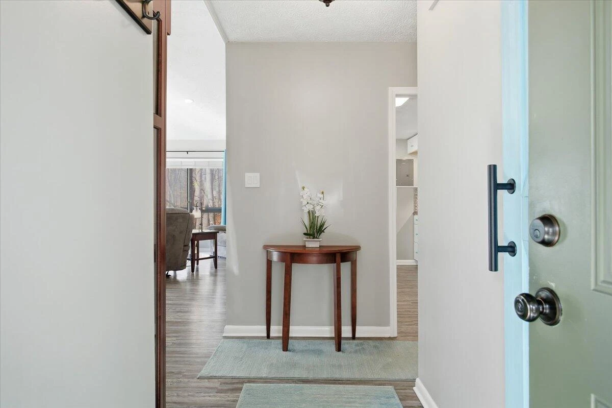 128 Huntington RD - Photo 9